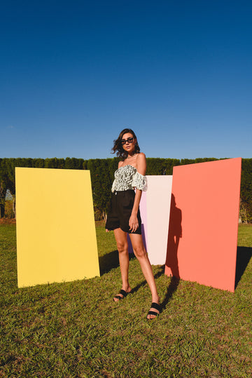 Blusa Jasmine Off White com Preto